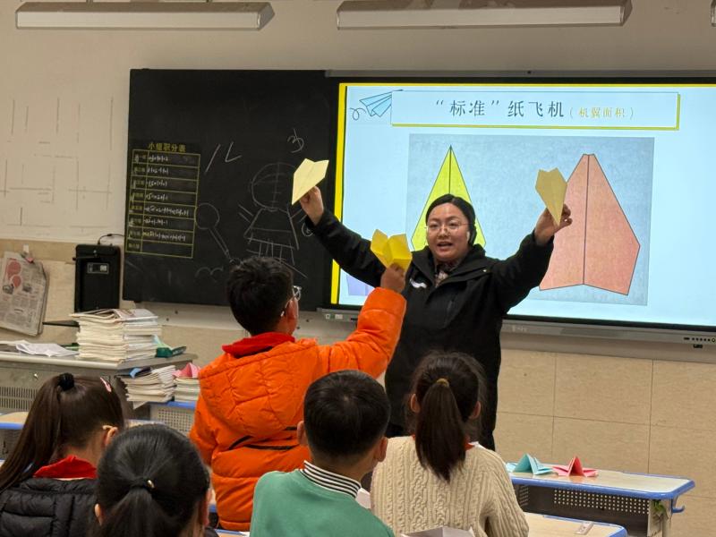 纸飞机 (3).jpg